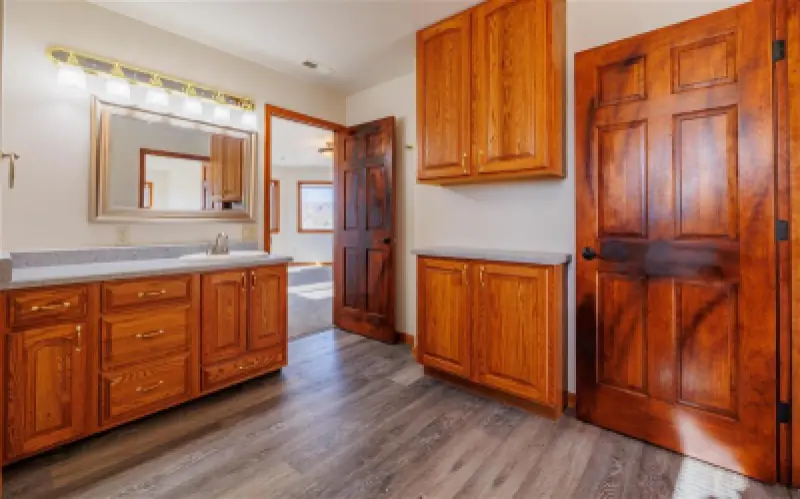 2477 Beaver Creek Rd Shell #33