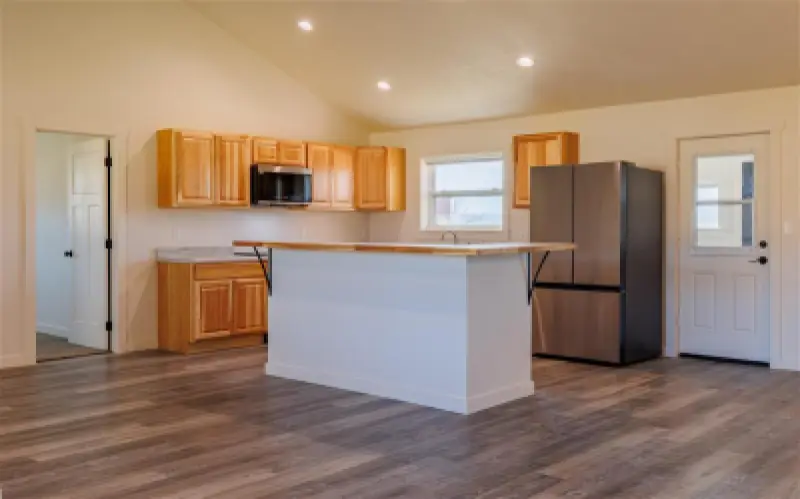 2477 Beaver Creek Rd Shell #45