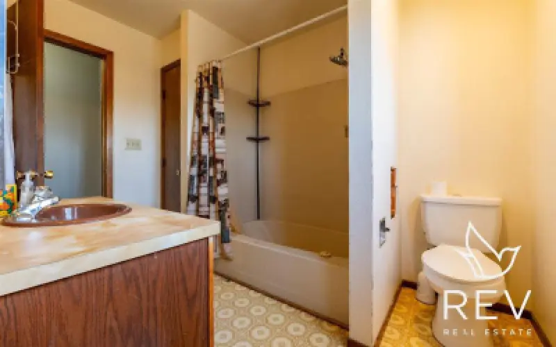 1136 Olive Rd Powell #18