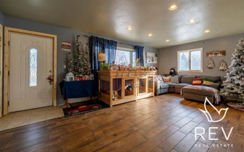 1136 Olive Rd Powell #4