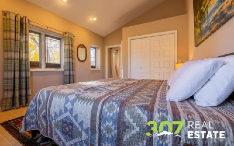 1010 River Grove Dr Meeteetse #17