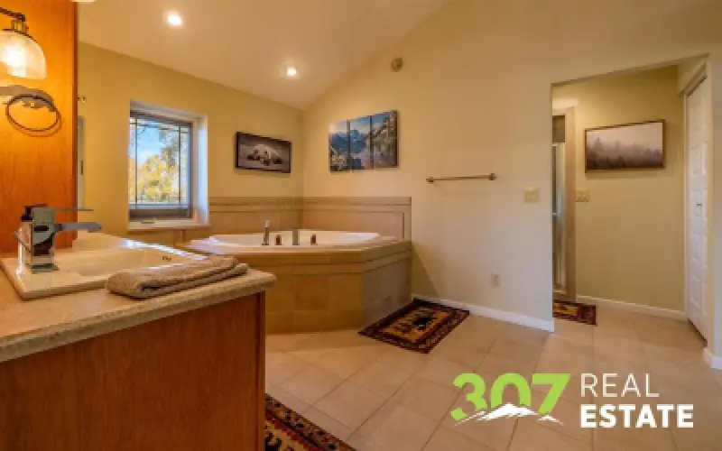 1010 River Grove Dr Meeteetse #25