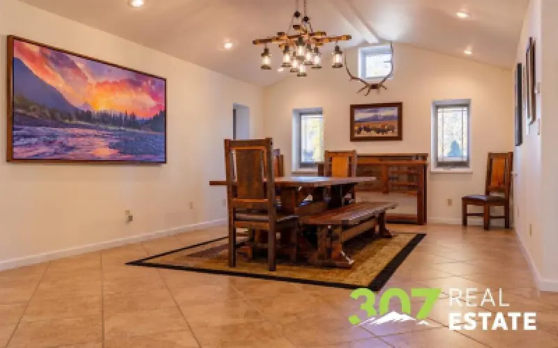 1010 River Grove Dr Meeteetse #9