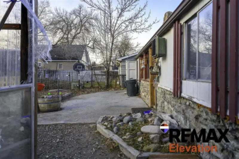 1725 Alger Ave Cody #11