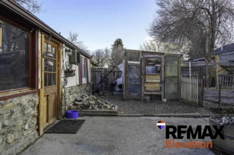 1725 Alger Ave Cody #9
