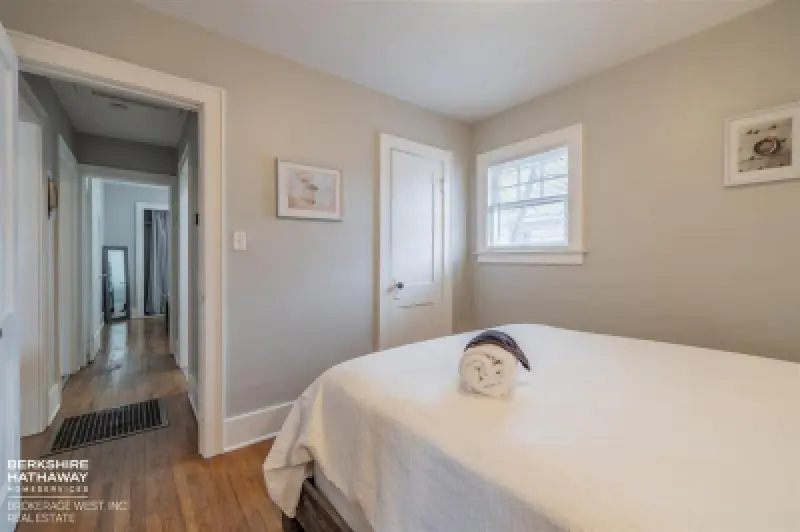 1032 Cody Ave Cody #15