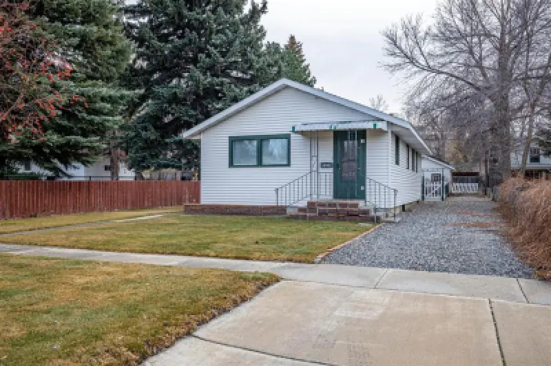 1032 Cody Ave Cody #2