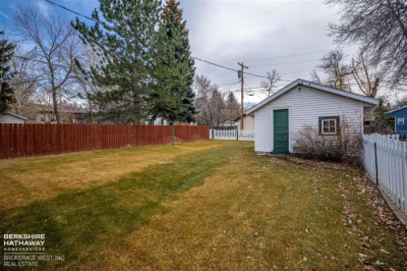 1032 Cody Ave Cody #21
