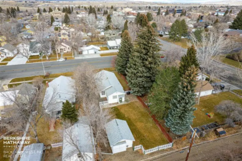 1032 Cody Ave Cody #25