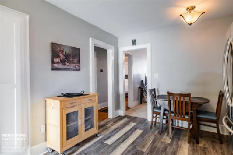 1032 Cody Ave Cody #9