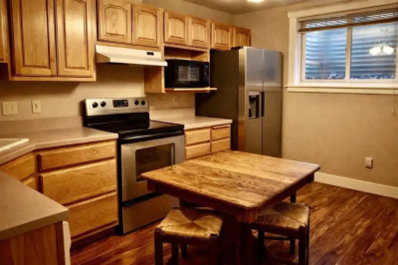 1608 Alger Ave Cody #18
