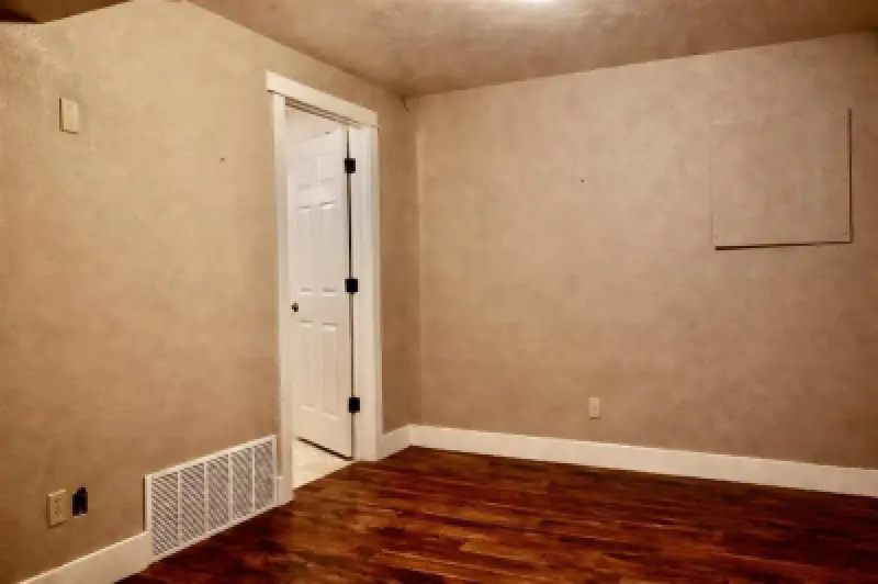 1608 Alger Ave Cody #22