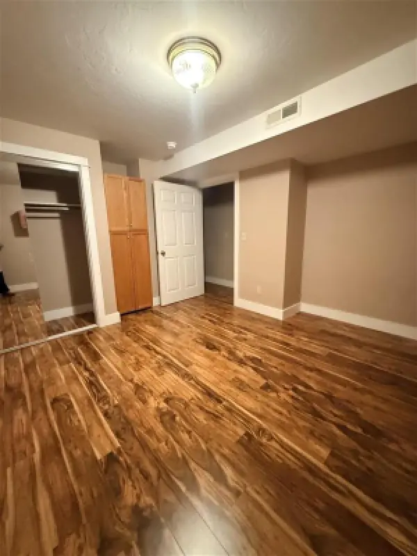 1608 Alger Ave Cody #28