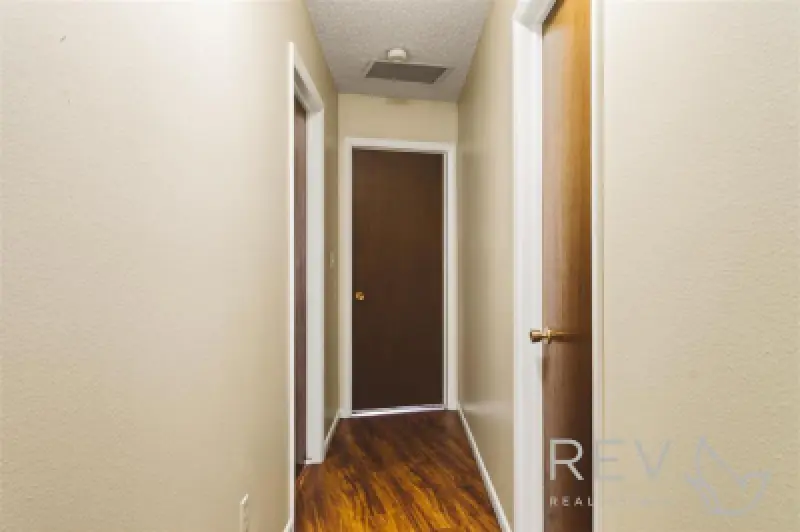 2202 Gentle St Cody #10