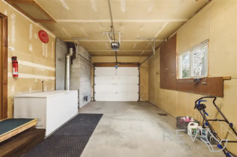 2202 Gentle St Cody #33