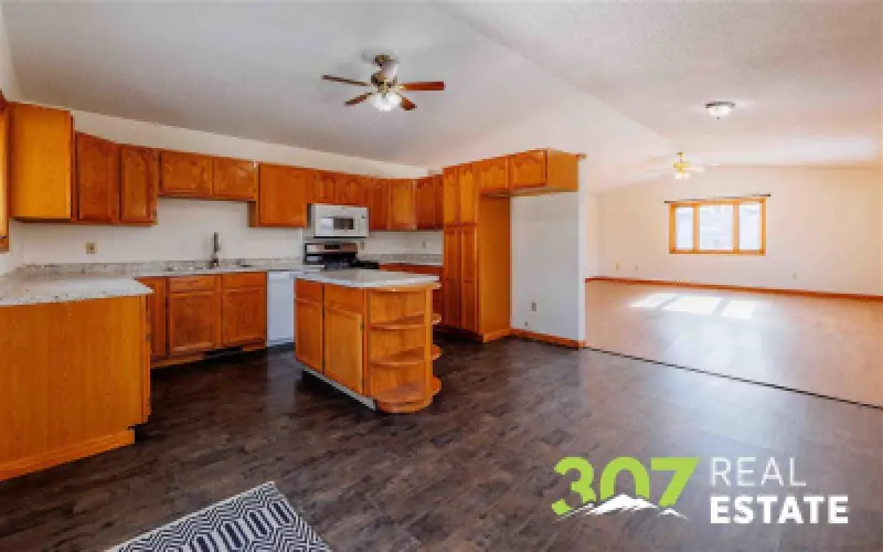 2713 Cougar Ave Cody #10
