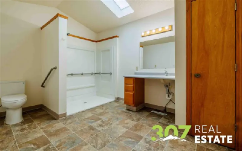 2713 Cougar Ave Cody #19