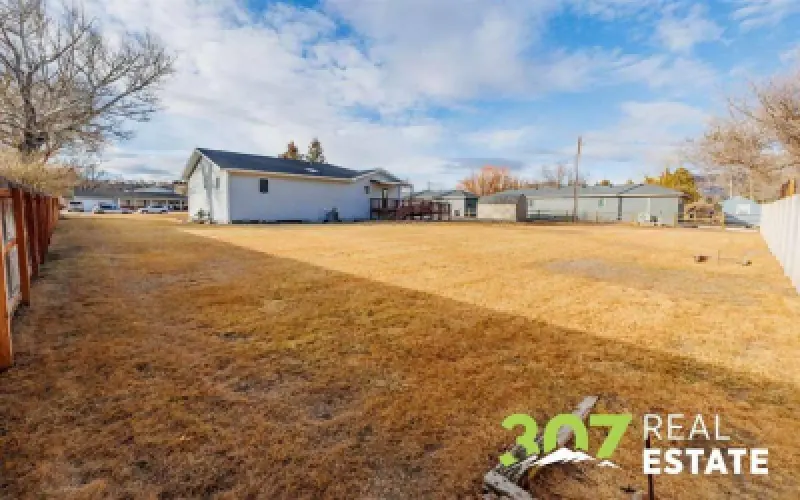 2713 Cougar Ave Cody #23