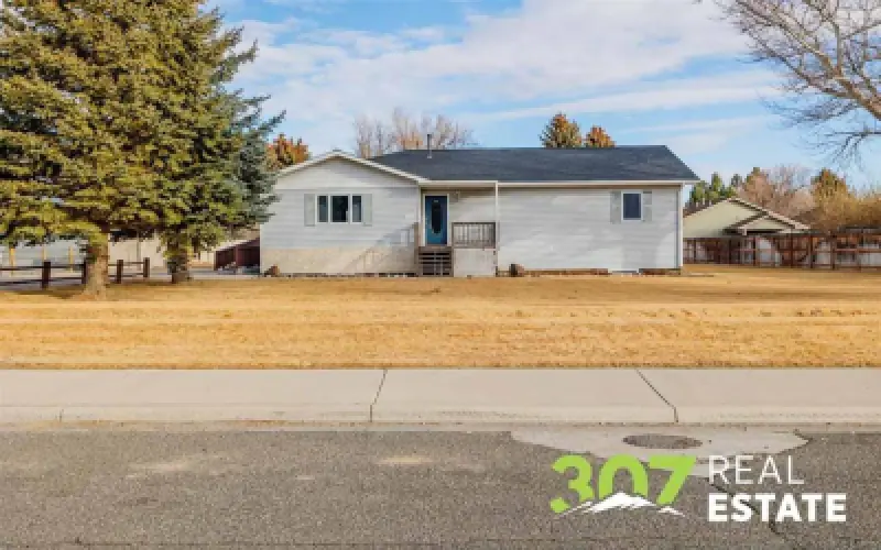 2713 Cougar Ave Cody #24