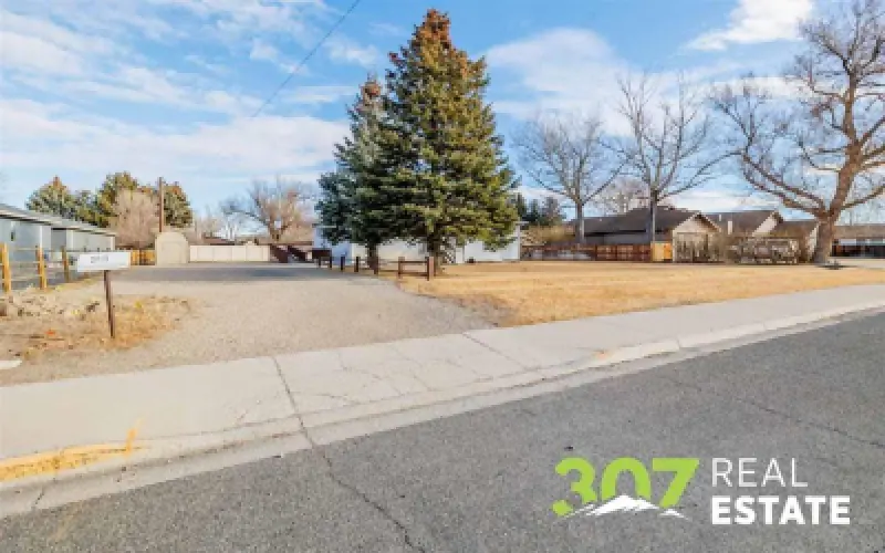 2713 Cougar Ave Cody #29