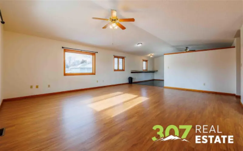 2713 Cougar Ave Cody #4