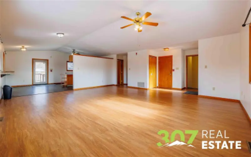 2713 Cougar Ave Cody #5