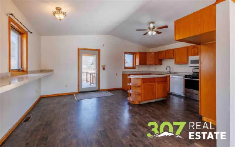 2713 Cougar Ave Cody #6