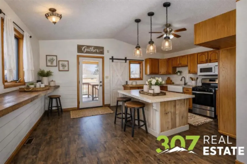 2713 Cougar Ave Cody #9