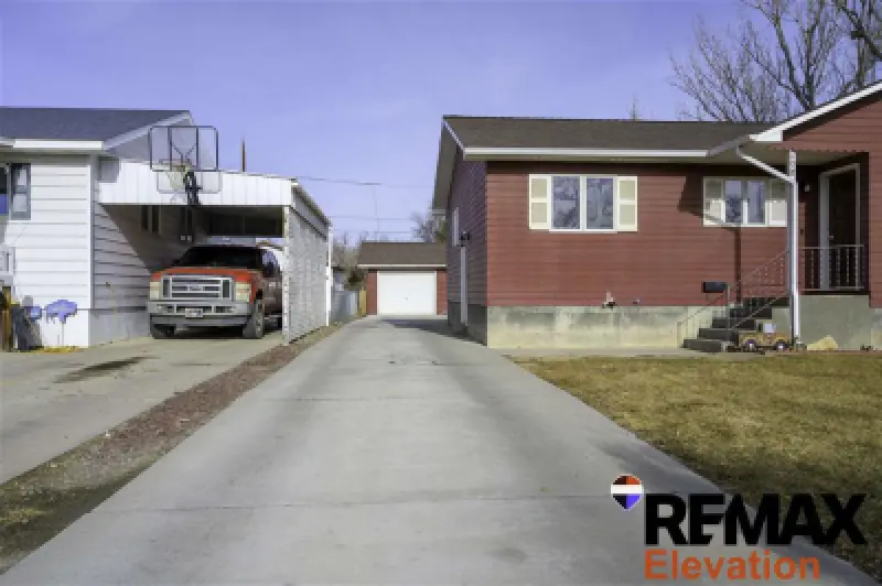 208 4th Ave Greybull #3
