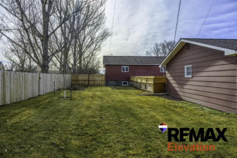 208 4th Ave Greybull #8