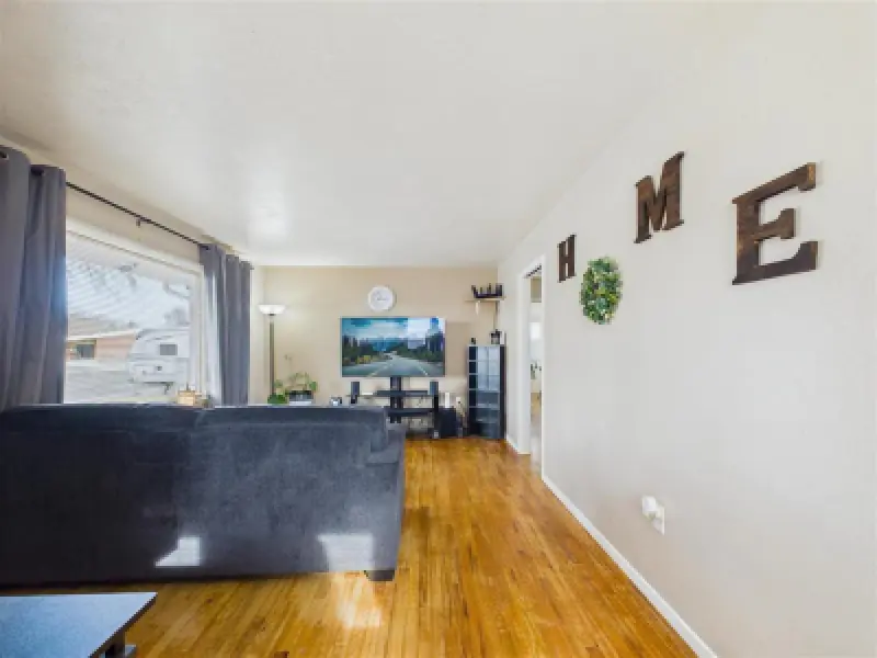 569 S Ferris St Powell #1