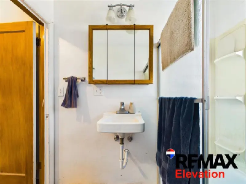 380 Evarts St Powell #9