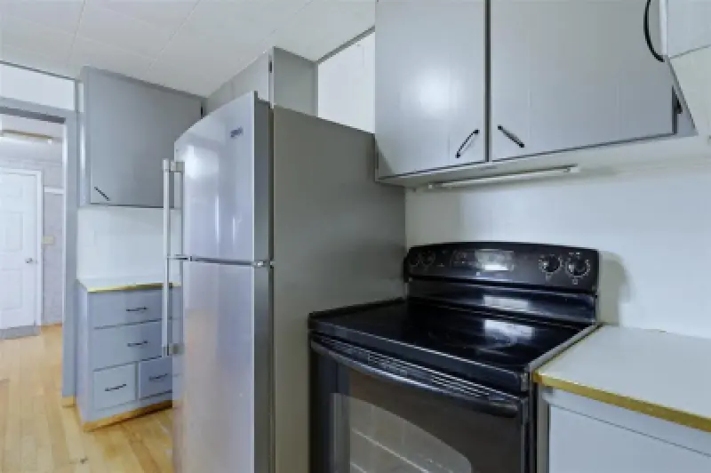 1431 Alger Ave Cody #10