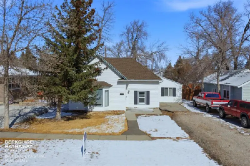 1431 Alger Ave Cody #29
