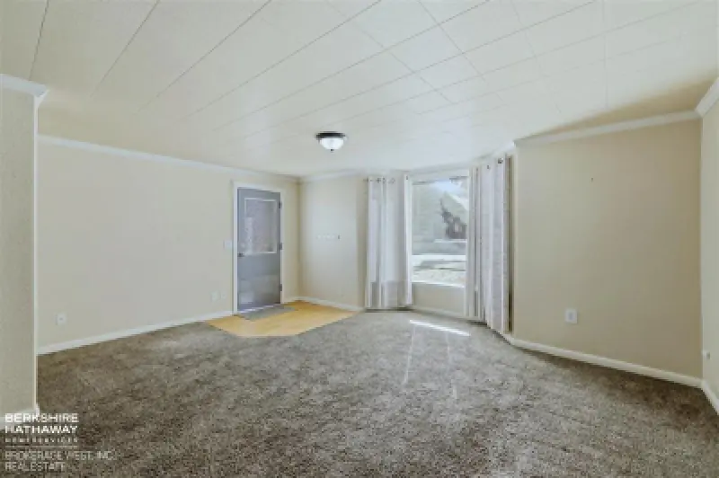 1431 Alger Ave Cody #5