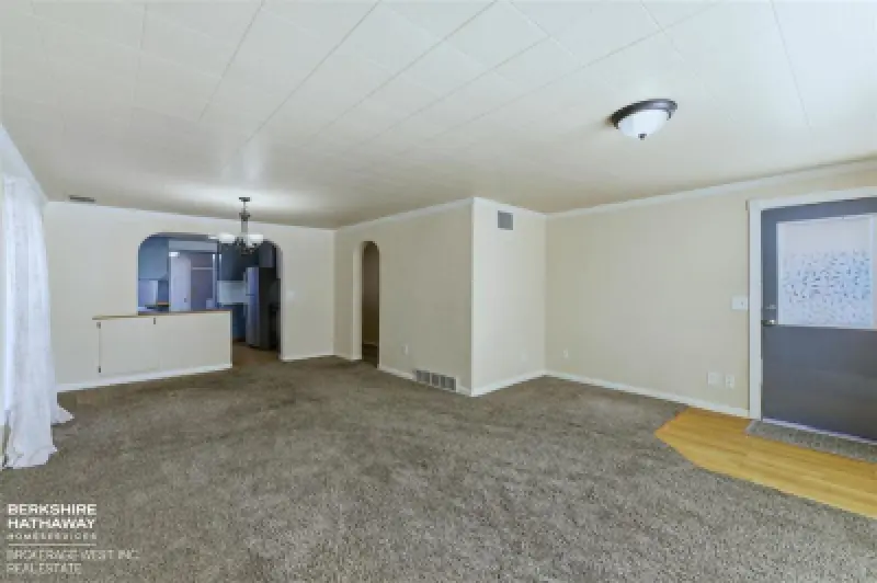 1431 Alger Ave Cody #6