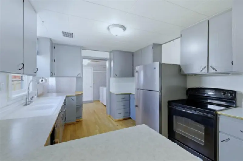 1431 Alger Ave Cody #9