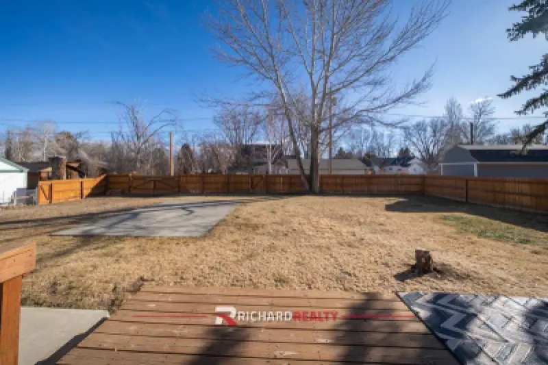 455 8th St Basin #24