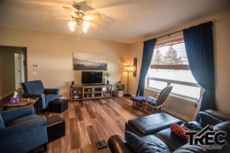 621 Avenue B Powell #16