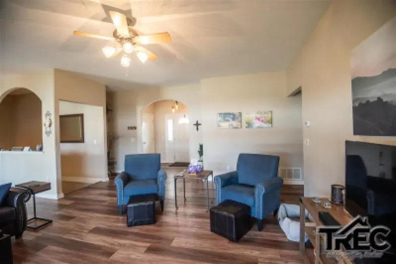 621 Avenue B Powell #19