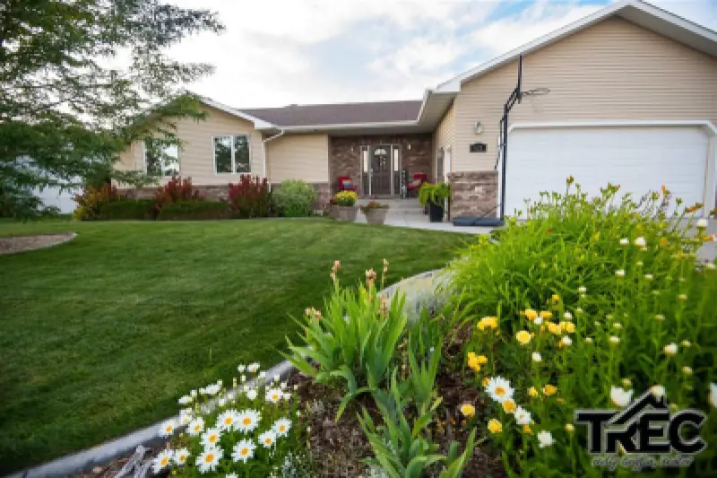 621 Avenue B Powell #2