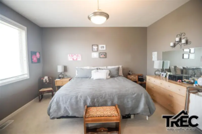 621 Avenue B Powell #27