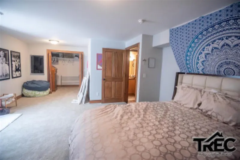 621 Avenue B Powell #40