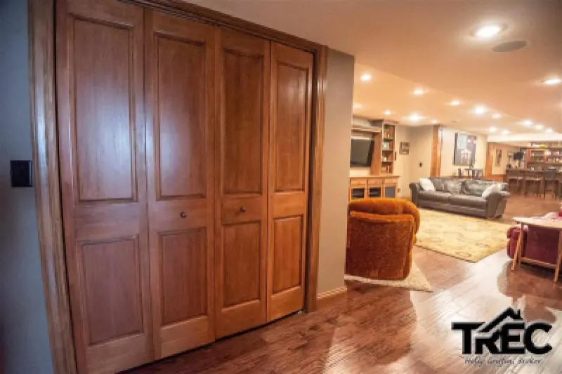 621 Avenue B Powell #42