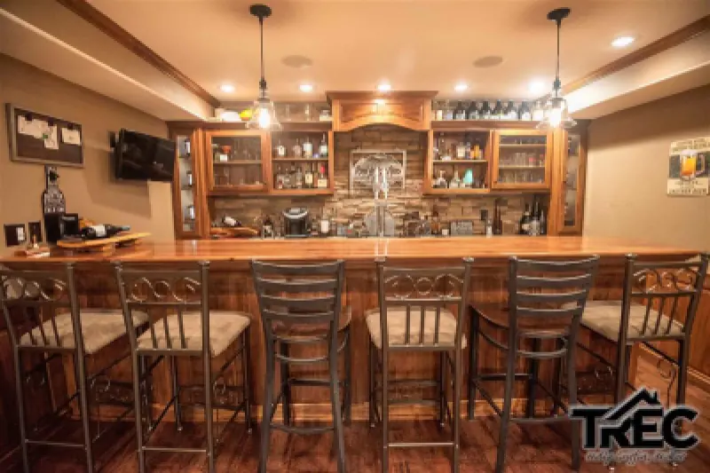 621 Avenue B Powell #49