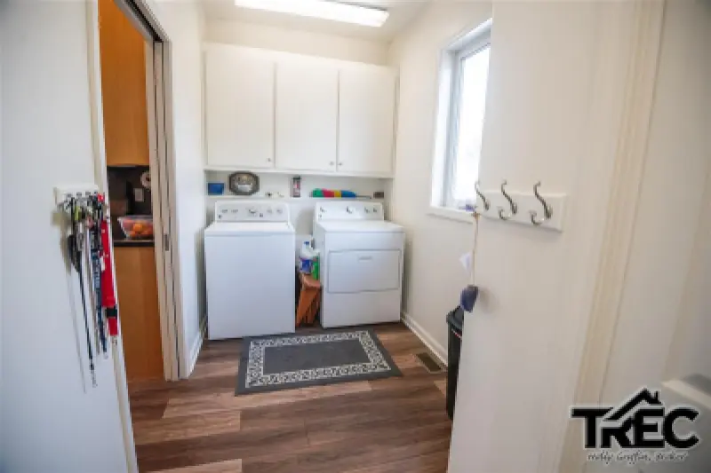 621 Avenue B Powell #52