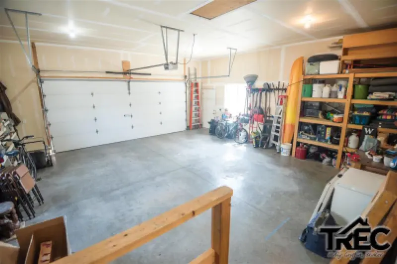 621 Avenue B Powell #53