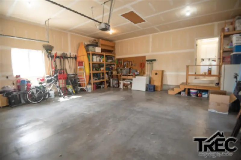 621 Avenue B Powell #55