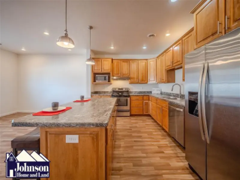 225 Division St Cowley #18