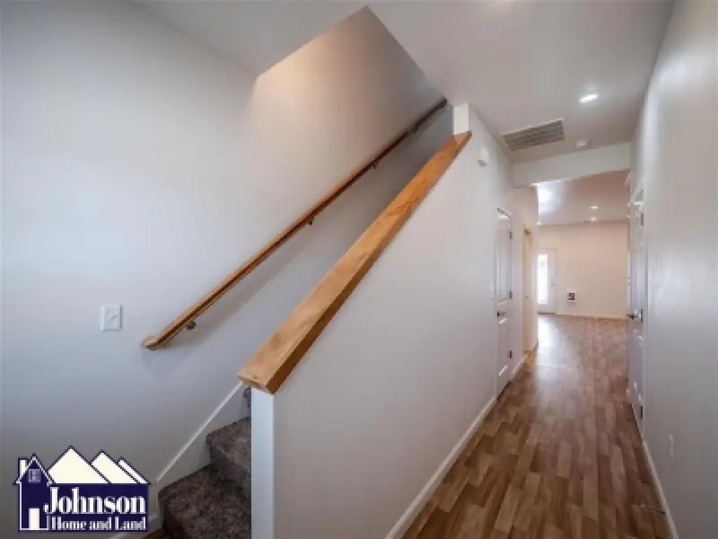 225 Division St Cowley #22